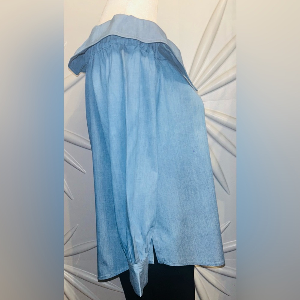 EUC Veronica Beard SZ 6 “Britta” chambray off the shoulder button down top - Picture 4 of 6